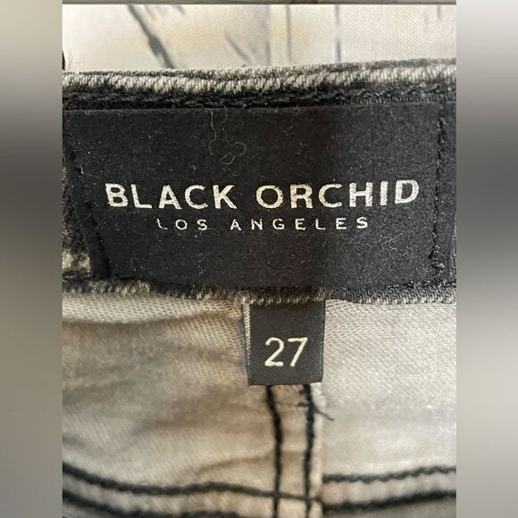 BLACK ORCHID CHRISSY KICK FLARE JEANS BLACK/GRAY LEOPARD 27 - Picture 6 of 8